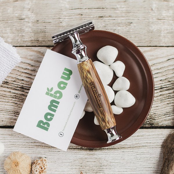 Bambaw Bamboo Safety Razor 2 Lifestyle 01