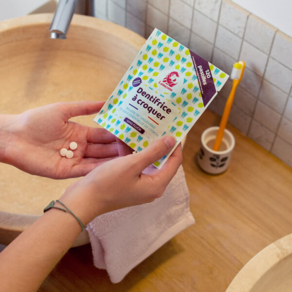 Toothpaste tabs ginger powder lemon essential oil