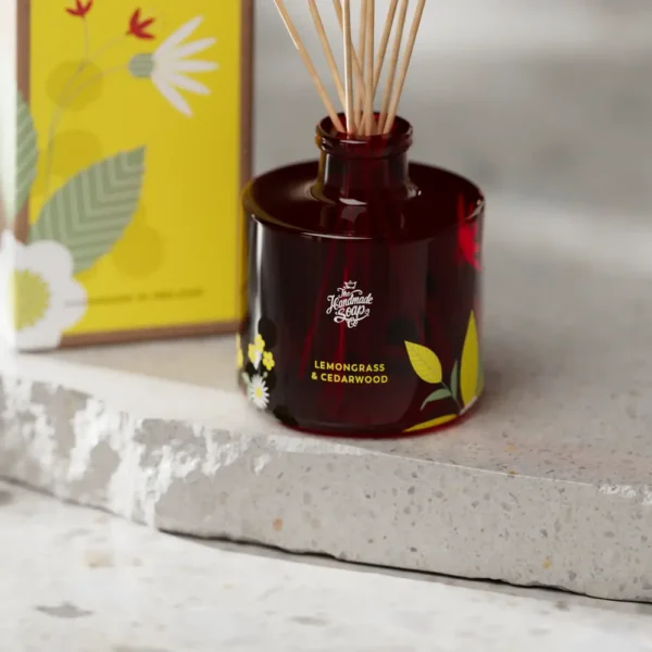 9573180637524 003 lg reed diffuser lemongrass cedarwood 200ml 003